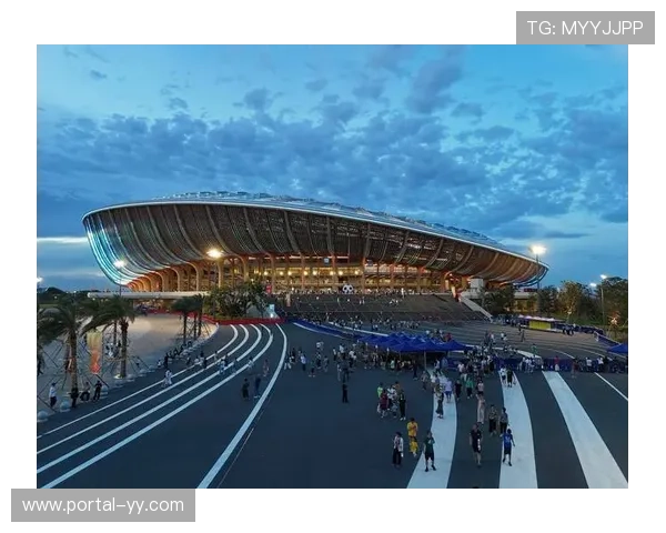 法国草根足球场升级计划推进，业余联赛受益设施改善